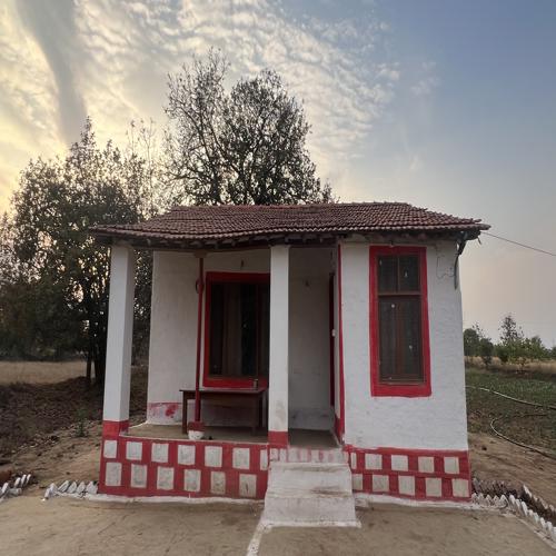 Little Nest, Janwar